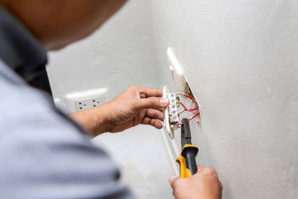 Best Circuit Breaker Repair  in Yarrow Point, WA